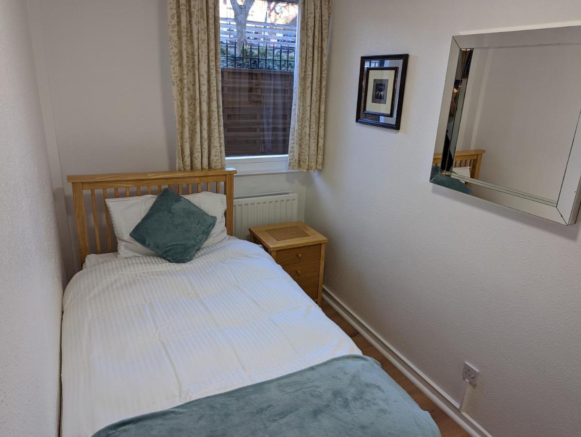 Beautiful Independent Apartment In London Uk Eksteriør billede